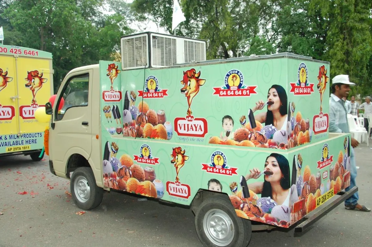 SVFB refrigerated dairy distribution vehicle